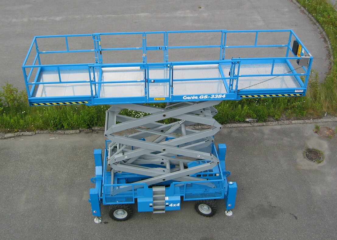 Sakselift diesel arb.h <12m støttebein Sakselift diesel arb.h <12m støttebein